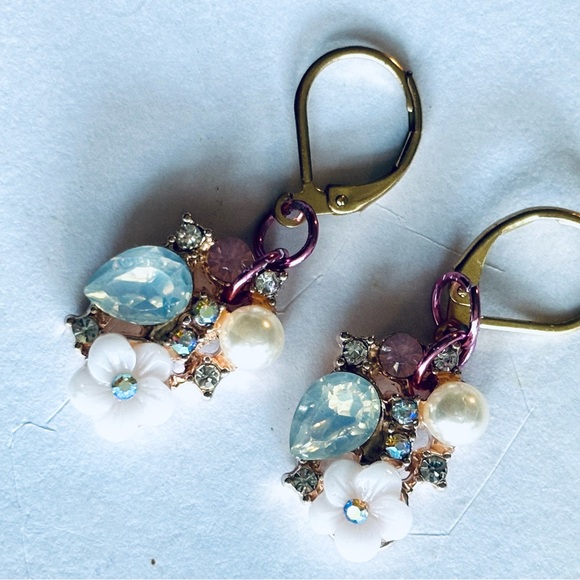 Floral drop earrings, pastels boutique jewelry, new - Picture 5 of 5